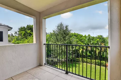 Exterior - 357 NW 36th Ave, Pompano Beach, FL 33069 photo 3 of 9