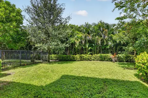 Exterior - 357 NW 36th Ave, Pompano Beach, FL 33069 photo 7 of 9