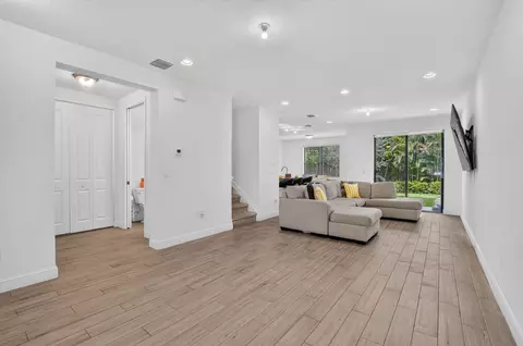 Other - 357 NW 36th Ave, Pompano Beach, FL 33069 photo 2 of 5