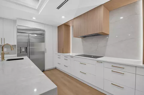Kitchen - 5107 Pineview Cir, Delray Beach, FL 33445 photo 7 of 9