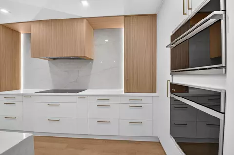 Kitchen - 5107 Pineview Cir, Delray Beach, FL 33445 photo 6 of 9