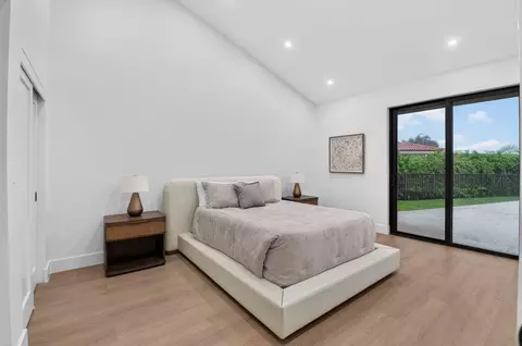Bedroom - 5107 Pineview Cir, Delray Beach, FL 33445 photo 3 of 4