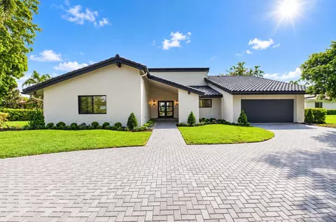 Exterior - 5107 Pineview Cir, Delray Beach, FL 33445 photo 1 of 7