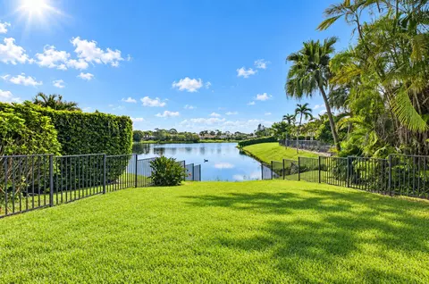 Exterior - 5107 Pineview Cir, Delray Beach, FL 33445 photo 7 of 7