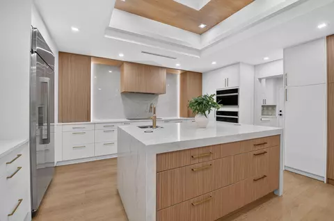 Kitchen - 5107 Pineview Cir, Delray Beach, FL 33445 photo 5 of 9