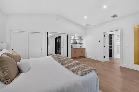 Bedroom - 5107 Pineview Cir, Delray Beach, FL 33445 photo 2 of 4