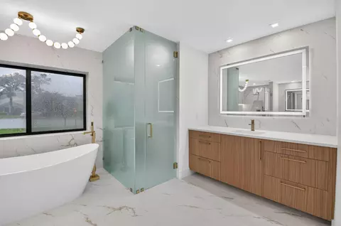 Bath - 5107 Pineview Cir, Delray Beach, FL 33445 photo 3 of 5