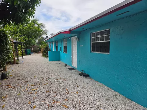 10304 NW 10th Ave, Miami, FL 33150