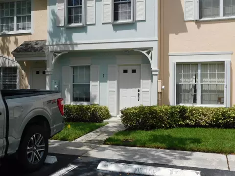 50 Simonton Cir, Weston, FL 33326