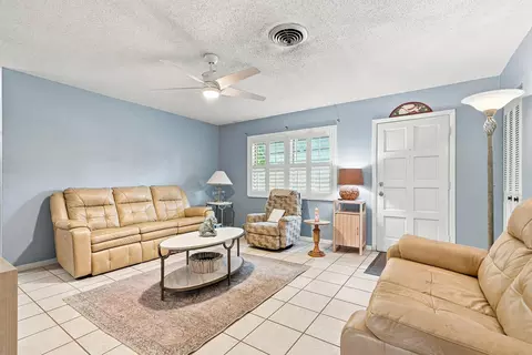 Living - 1681 SE 14th St, Stuart, FL 34996 photo 2 of 3