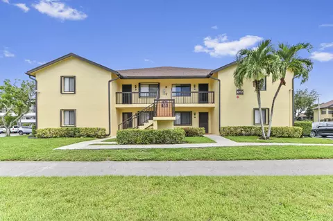 4717 Lucerne Lakes Blvd E #201, Lake Worth, FL 33467