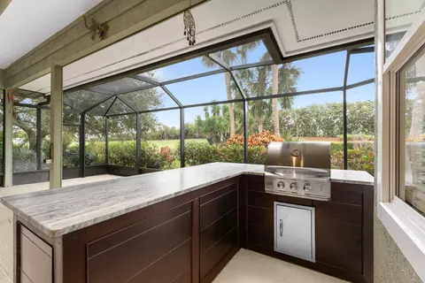 Kitchen - 6581 SE Baltusrol Ter, Stuart, FL 34997 photo 3 of 4