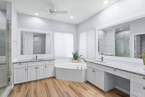 Bath - 6581 SE Baltusrol Ter, Stuart, FL 34997 photo 1 of 3