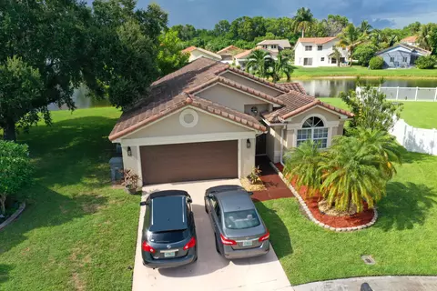 5851 Amethyst Ct, Boynton Beach, FL 33472