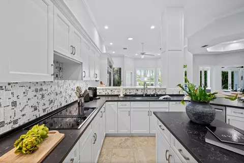 Kitchen - 116 Echo Dr, Jupiter, FL 33458 photo 4 of 5