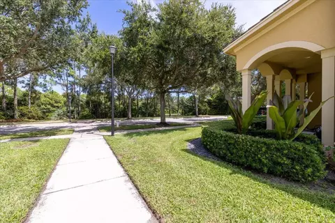 Exterior - 154 Bandon Ln, Jupiter, FL 33458 photo 8 of 12