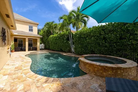 Exterior - 154 Bandon Ln, Jupiter, FL 33458 photo 3 of 12