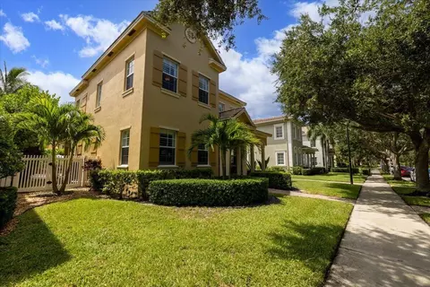 Exterior - 154 Bandon Ln, Jupiter, FL 33458 photo 9 of 12