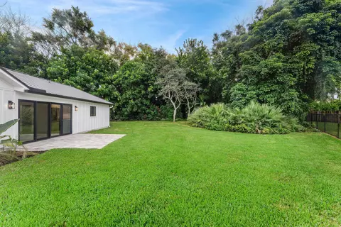 Exterior - 24 Russell St, Tequesta, FL 33469 photo 3 of 4