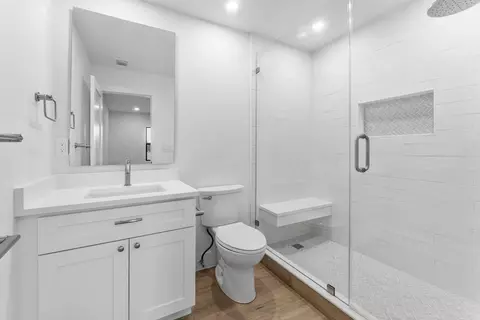 Bath - 24 Russell St, Tequesta, FL 33469 photo 3 of 3