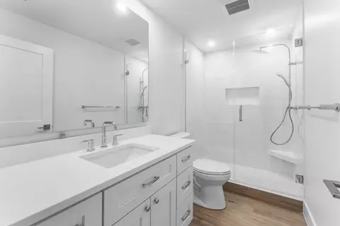Bath - 24 Russell St, Tequesta, FL 33469 photo 2 of 3