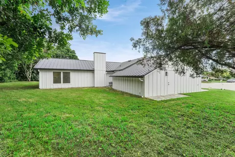 Exterior - 24 Russell St, Tequesta, FL 33469 photo 4 of 4