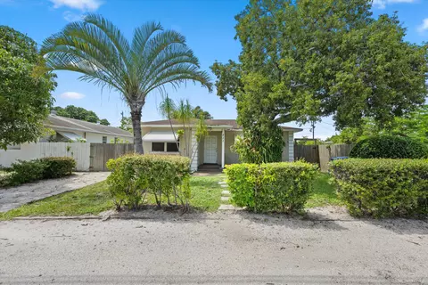 711 E Coast Ave, Lantana, FL 33462