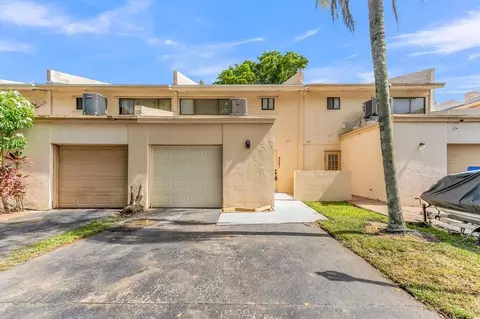 4281 NW 76 Ave, Davie, FL 33328