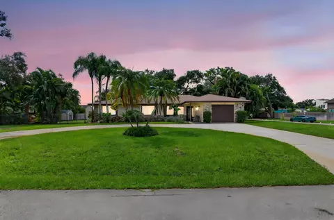 4746 Canal Dr, Lake Worth, FL 33463