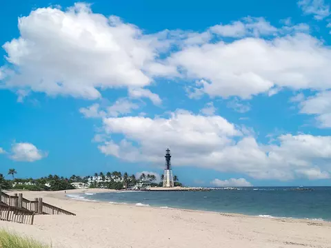 1776 Bay Dr, Pompano Beach, FL 33062