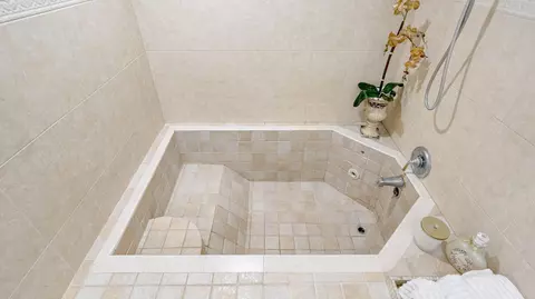 Bath - 1616 E Rd, Loxahatchee, FL 33470 photo 7 of 9