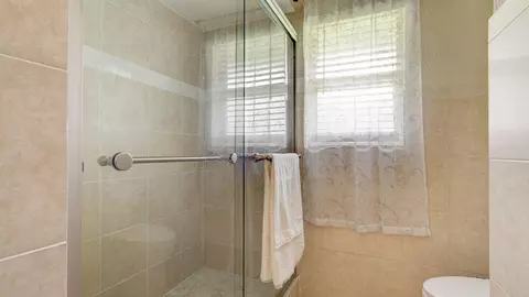 Bath - 1616 E Rd, Loxahatchee, FL 33470 photo 2 of 9