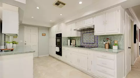 Kitchen - 1616 E Rd, Loxahatchee, FL 33470 photo 2 of 4