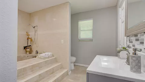 Bath - 1616 E Rd, Loxahatchee, FL 33470 photo 5 of 9