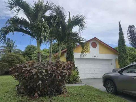 3963 Classic Ct, West Palm Beach, FL 33417