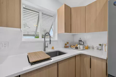 Kitchen - 6193 SE Windsong Ln, Stuart, FL 34997 photo 5 of 6