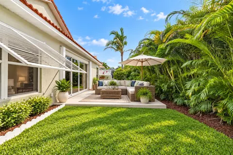 Exterior - 6193 SE Windsong Ln, Stuart, FL 34997 photo 5 of 7