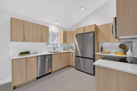 Kitchen - 6193 SE Windsong Ln, Stuart, FL 34997 photo 2 of 6