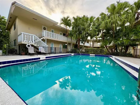 2110 NE 39th St #2A, Fort Lauderdale, FL 33308