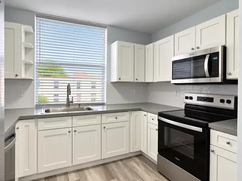 9 Willowbrook Ln #208, Delray Beach, FL 33446