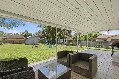 Exterior - 1710 SW Wildcat Trl, Stuart, FL 34997 photo 4 of 10