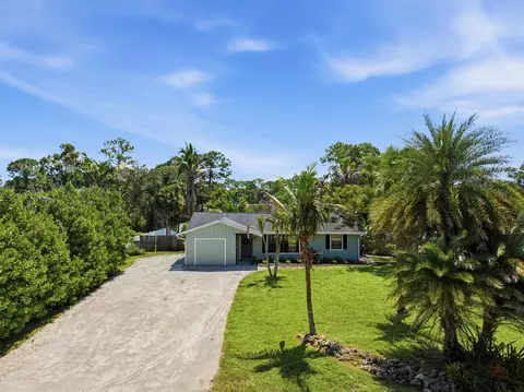 Exterior - 1710 SW Wildcat Trl, Stuart, FL 34997 photo 3 of 10