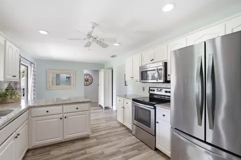 Kitchen - 1710 SW Wildcat Trl, Stuart, FL 34997 photo 3 of 4