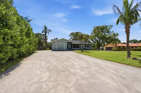 Exterior - 1710 SW Wildcat Trl, Stuart, FL 34997 photo 2 of 10