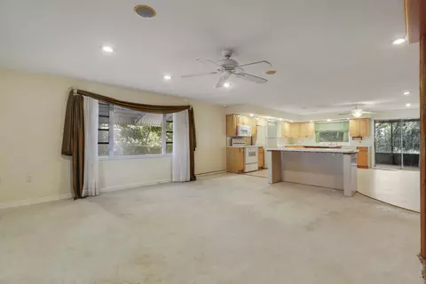 Living - 142 2nd St, Jupiter, FL 33458 photo 9 of 10