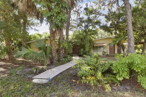 Exterior - 142 2nd St, Jupiter, FL 33458 photo 4 of 11