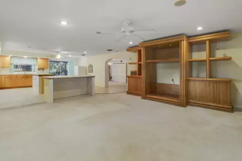 Living - 142 2nd St, Jupiter, FL 33458 photo 10 of 10