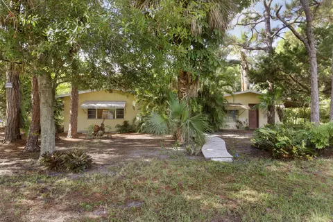 Exterior - 142 2nd St, Jupiter, FL 33458 photo 6 of 11