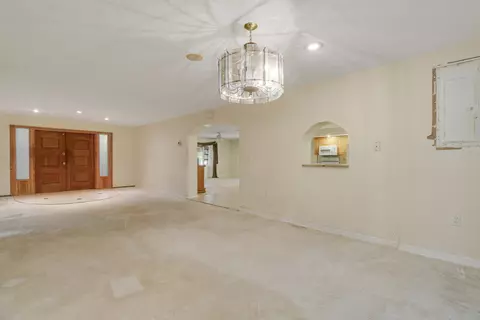 Living - 142 2nd St, Jupiter, FL 33458 photo 4 of 10