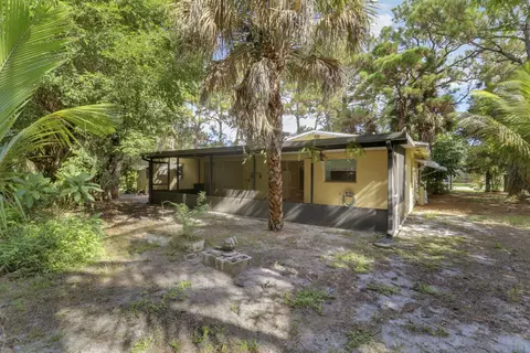 Exterior - 142 2nd St, Jupiter, FL 33458 photo 2 of 11